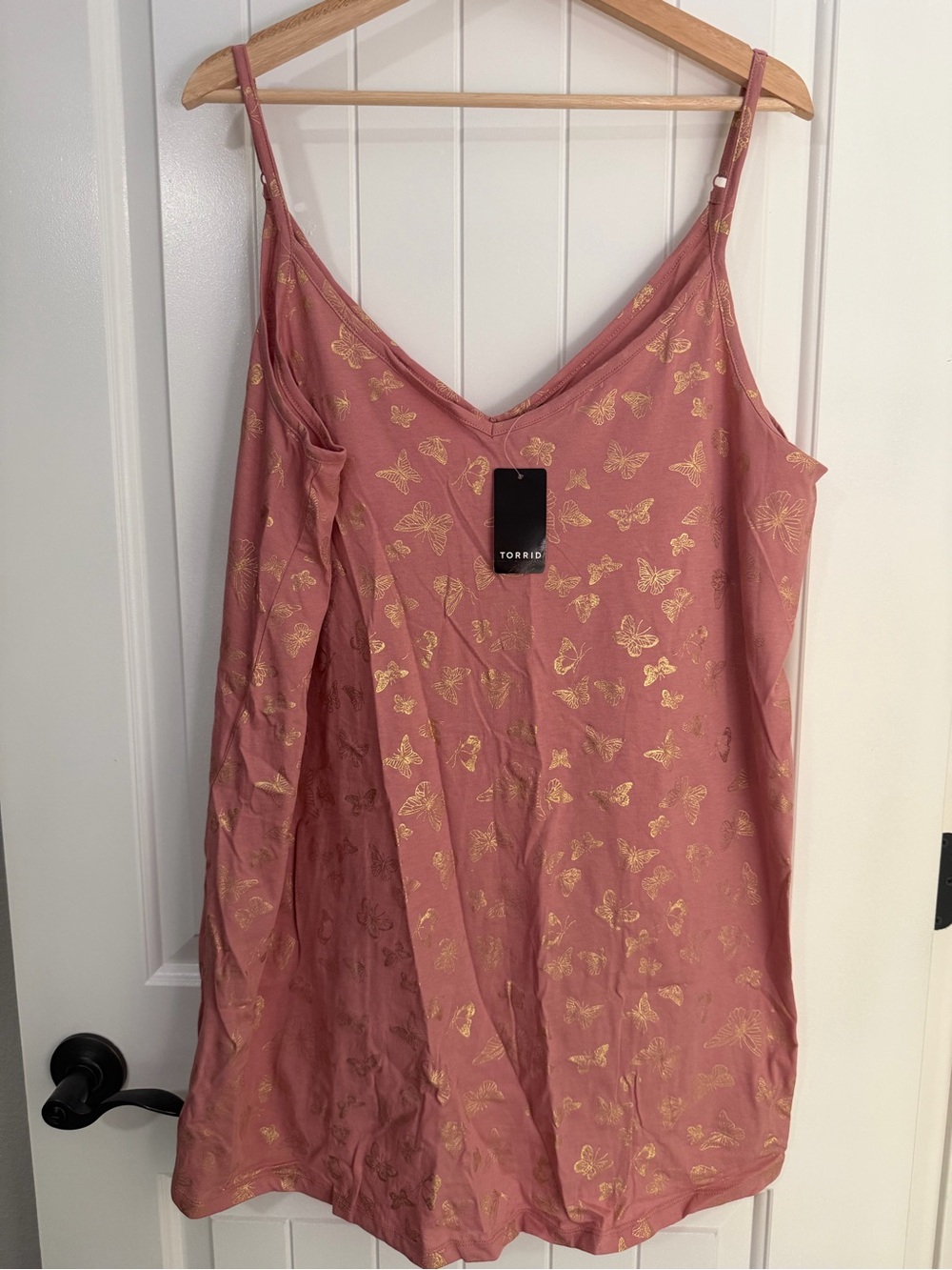 torrid dusty rose camisole with metallic gold butterfly print